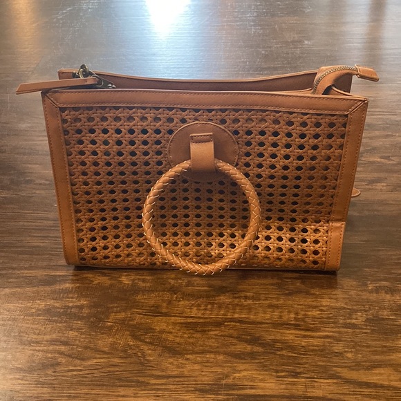 Convertible Ring Handle Purse - Picture 3 of 8